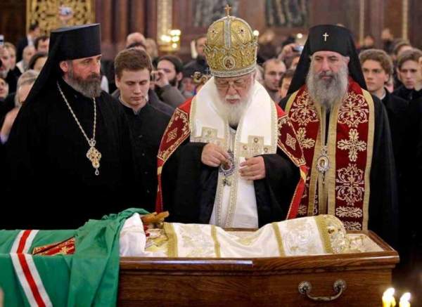 Read more about the article Погребальные обряды народов мира